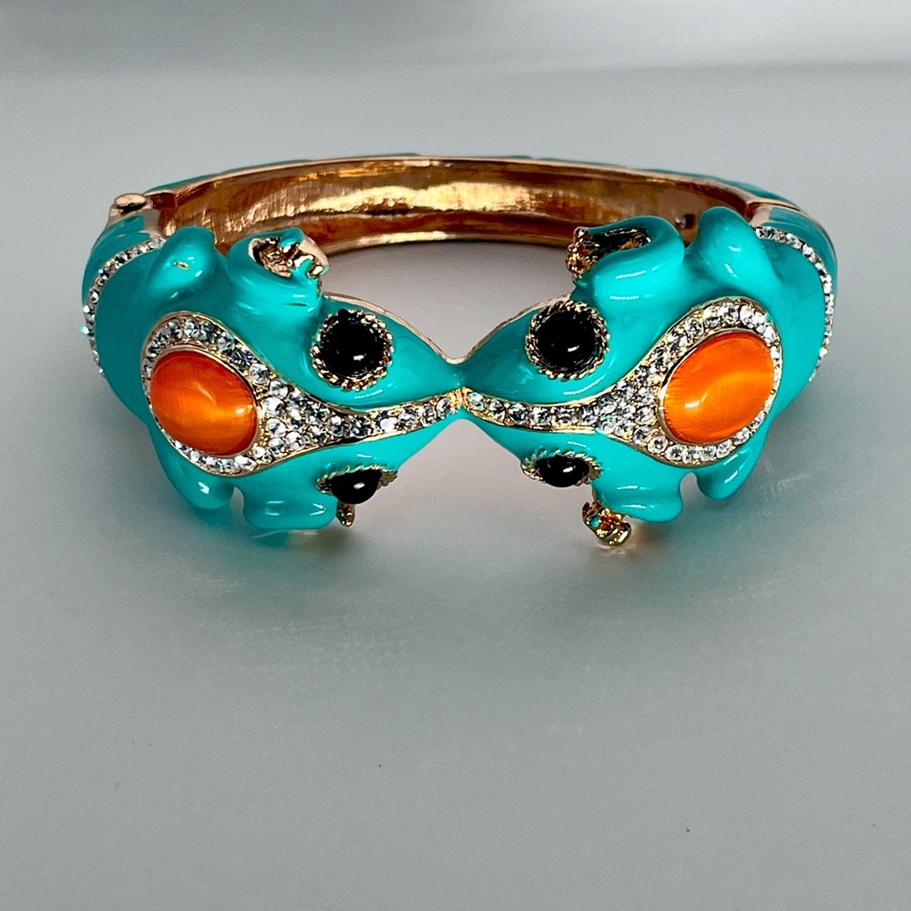 Vintage turquoise frog cuff bracelet O/S